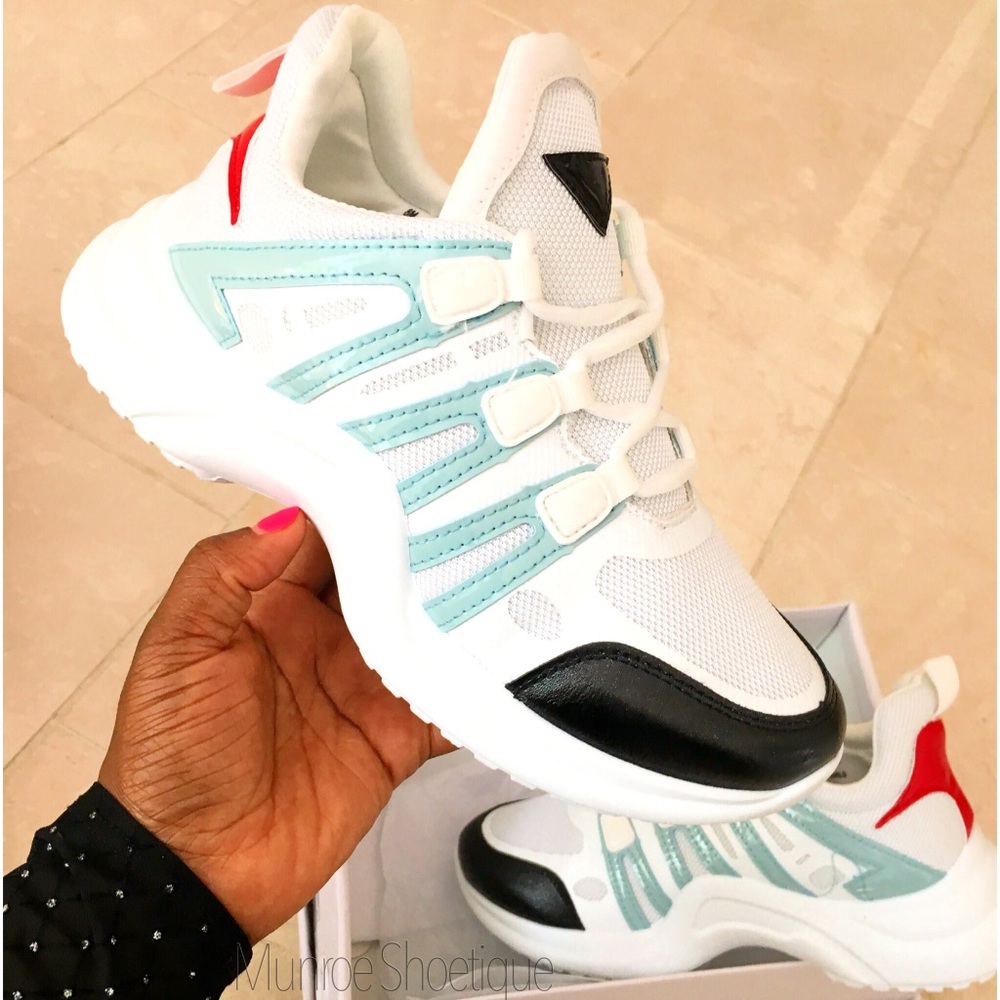 Retro ArchWay Sneakers